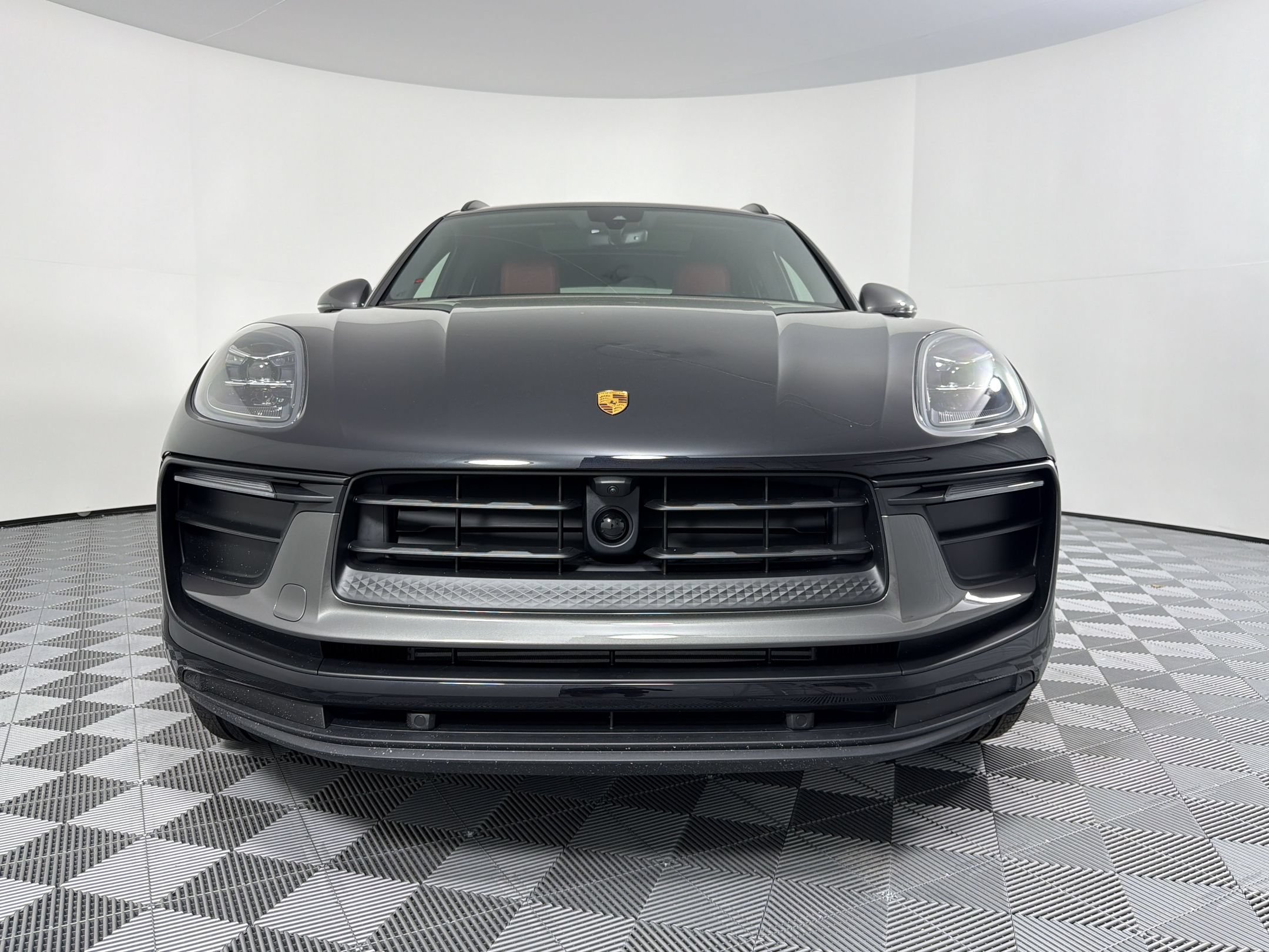New 2026 Porsche Macan AWD/4WD image 6