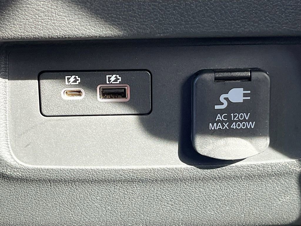 Used 2022 Nissan Frontier SV w/ Technology Package image 24