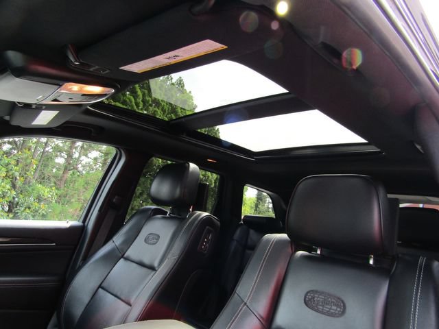 Used 2015 Jeep Grand Cherokee Overland w/ Advanced Technology Group RWD image 16