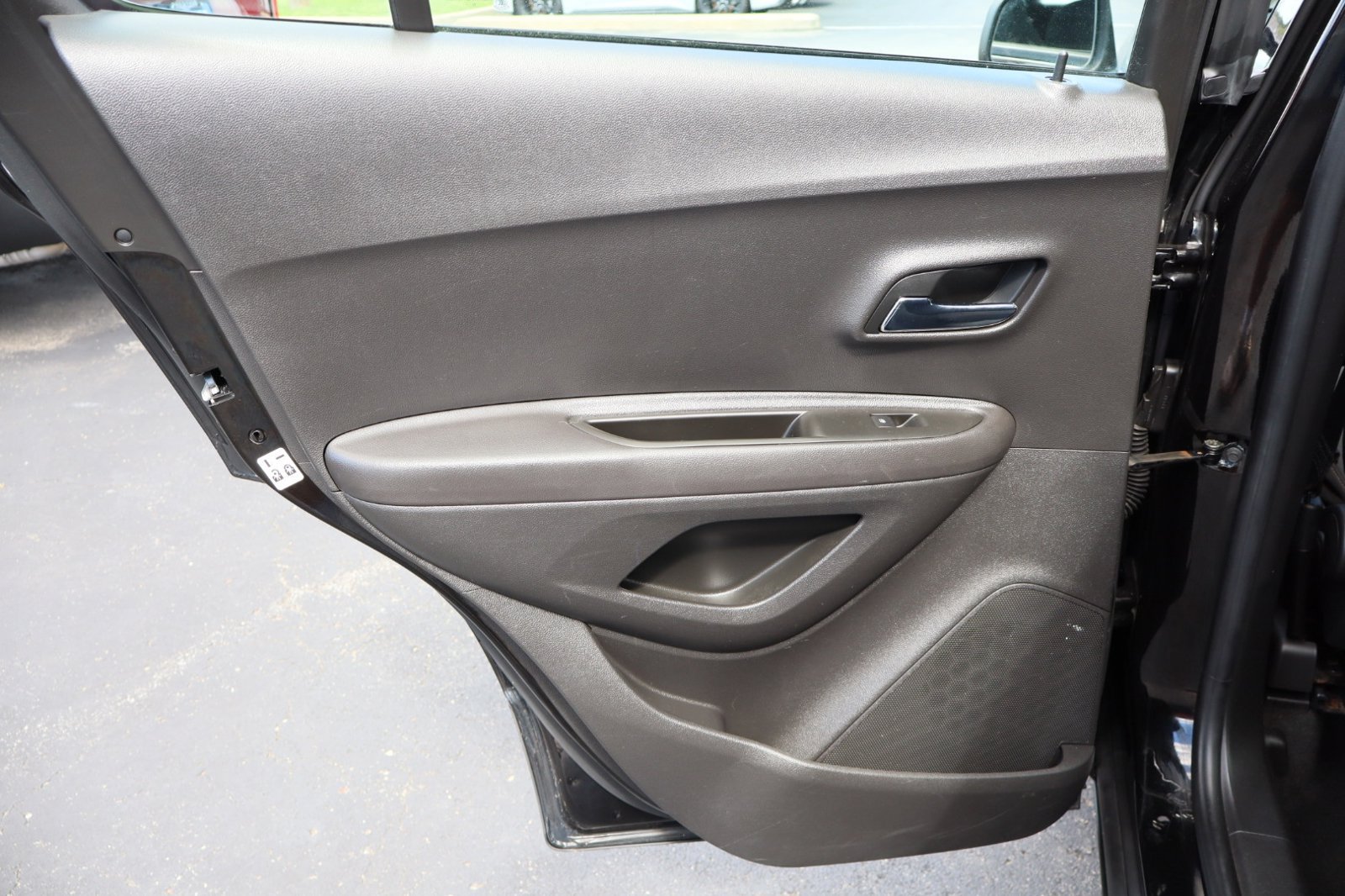Used 2020 Chevrolet Trax LS w/ LPO, Protection Package FWD image 22
