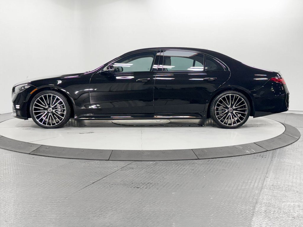 Used 2024 Mercedes-Benz S 580 4MATIC Sedan image 4