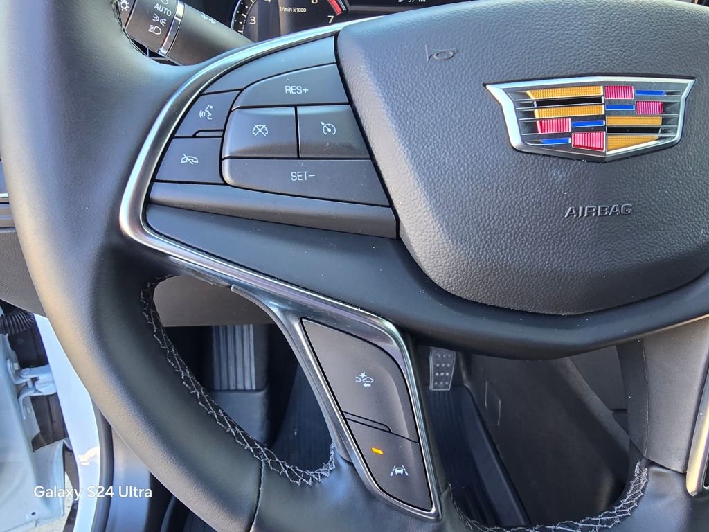 New 2026 Cadillac XT5 Luxury w/ LPO, Bronce Accent Package image 24