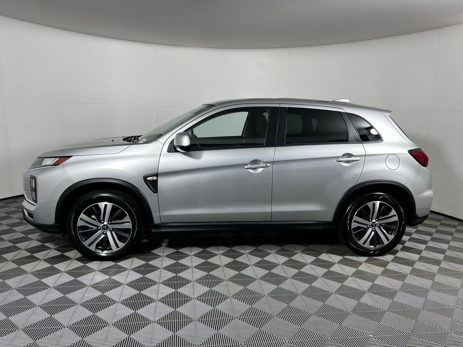 Used 2024 Mitsubishi Outlander Sport ES image 8