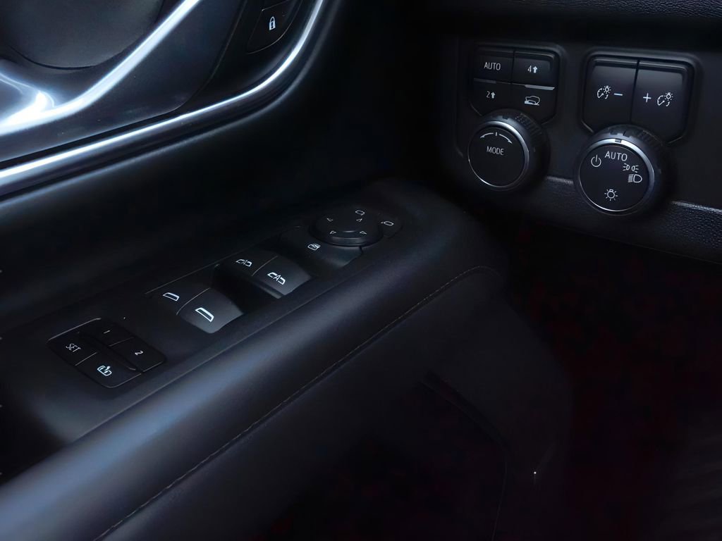 Used 2024 Chevrolet Tahoe LT image 18