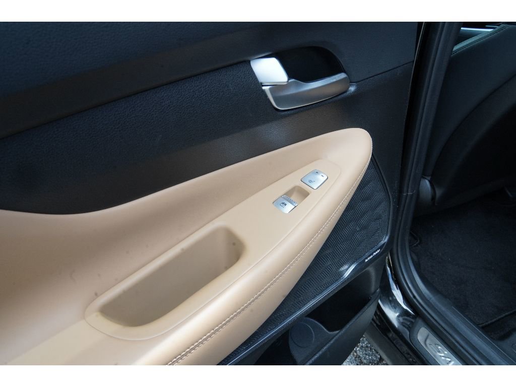 Used 2023 Hyundai Santa Fe Calligraphy image 17