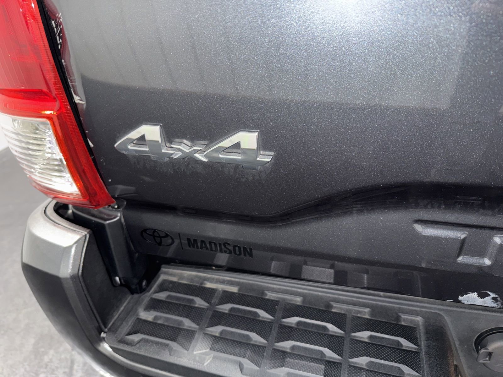 Used 2023 Toyota Tacoma SR image 31