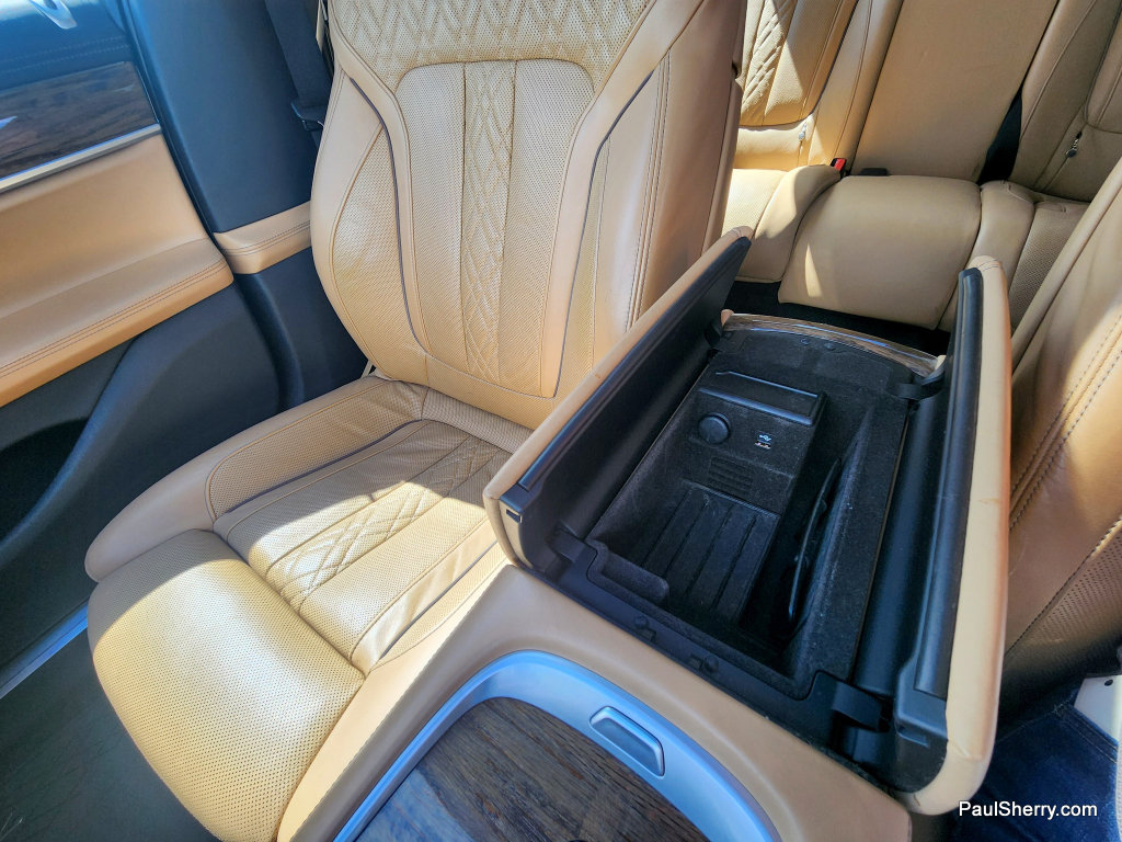 Used 2017 BMW 740i xDrive AWD/4WD image 40