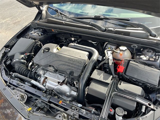 Used 2022 Chevrolet Malibu LT image 28