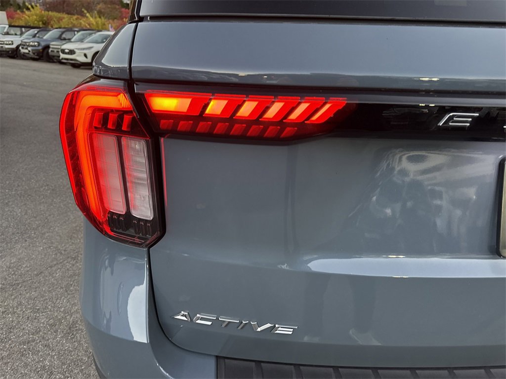 Used 2025 Ford Explorer Active w/ Active Comfort Package image 34