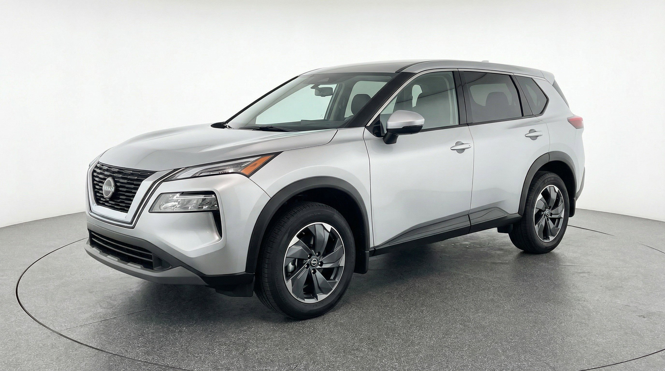 Used 2025 Nissan Rogue SV image 3