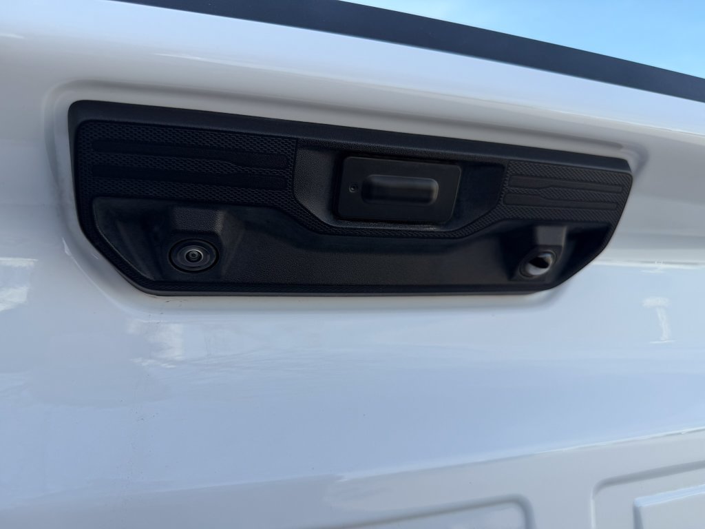 Used 2025 Chevrolet Silverado 1500 LTZ AWD/4WD image 24