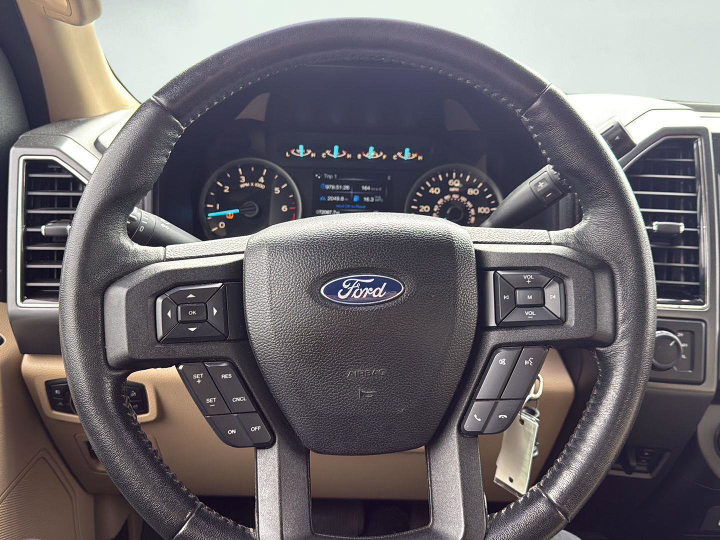 Used 2018 Ford F150 XLT w/ Equipment Group 302A Luxury AWD/4WD image 14