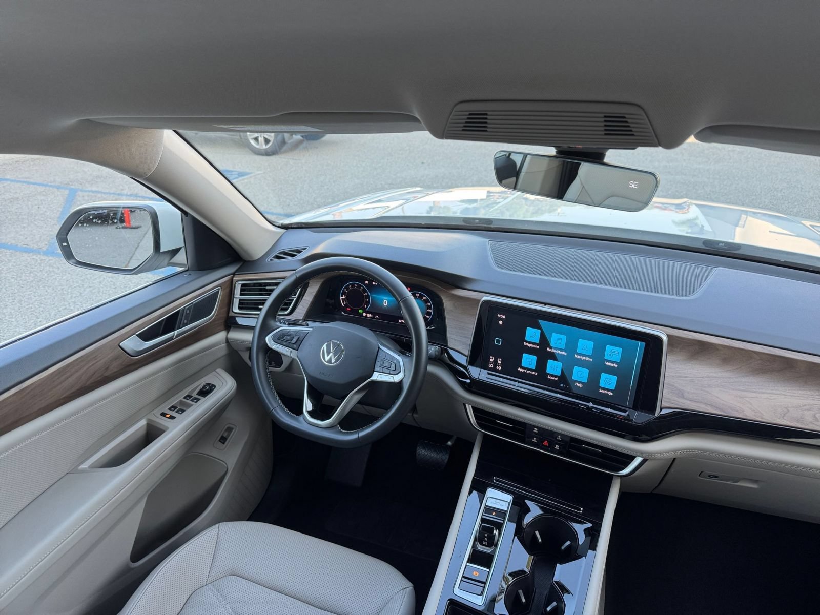 Used 2026 Volkswagen Atlas SE FWD image 37