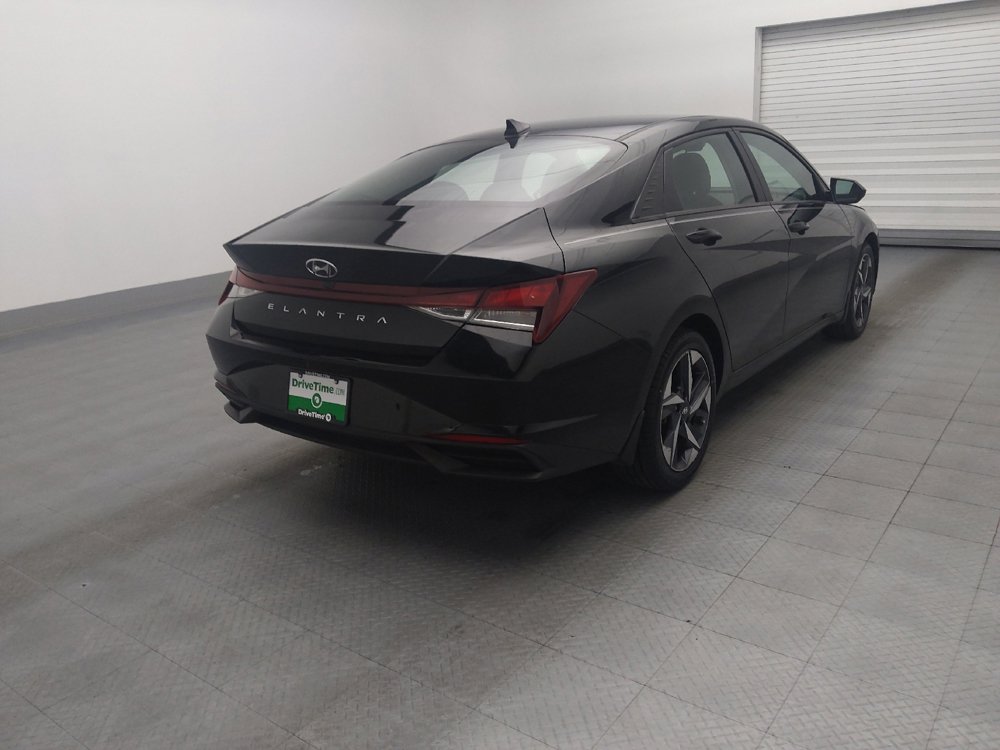 Used 2023 Hyundai Elantra SEL w/ Convenience Package image 9