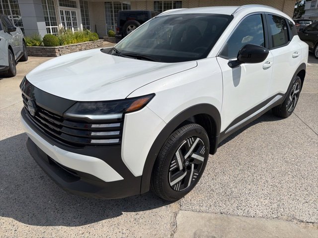 New 2026 Nissan Kicks SV image 2