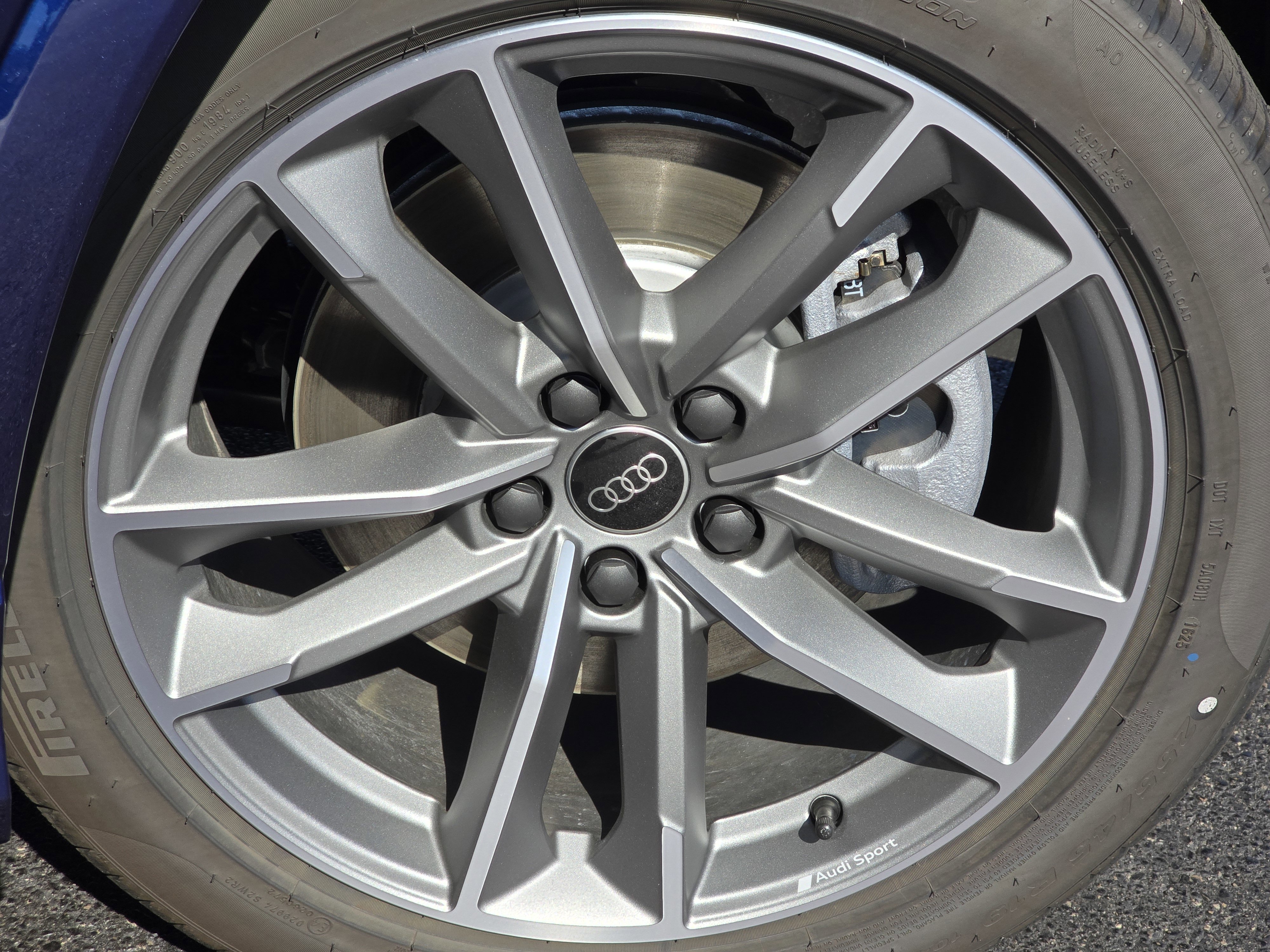 New 2025 Audi Q3 2.0T Premium image 26