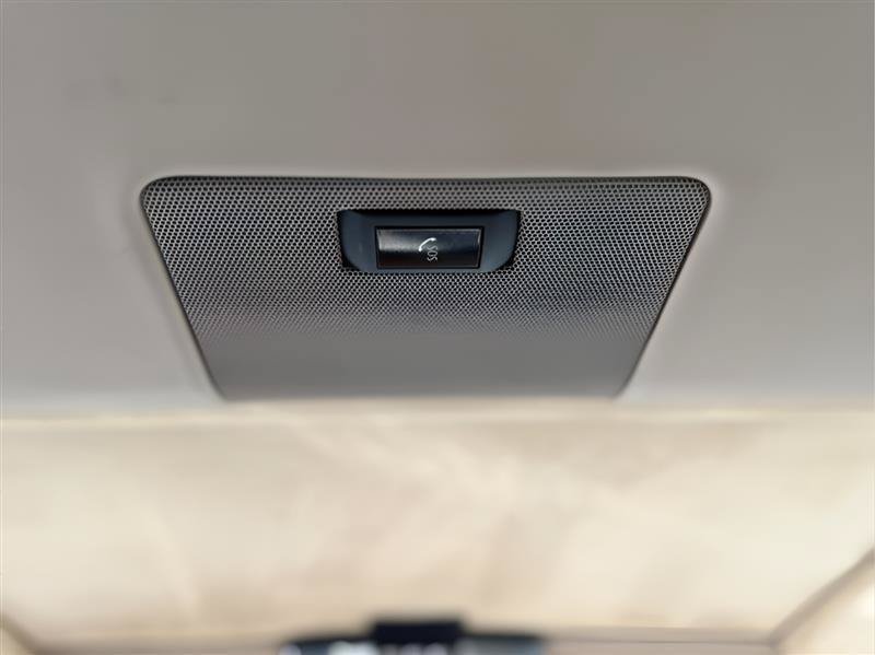 Used 2006 Rolls-Royce Phantom Sedan RWD image 37