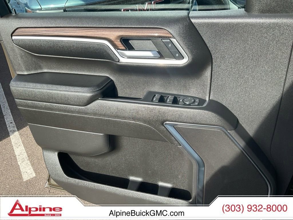 Used 2023 Chevrolet Silverado 1500 LT image 19