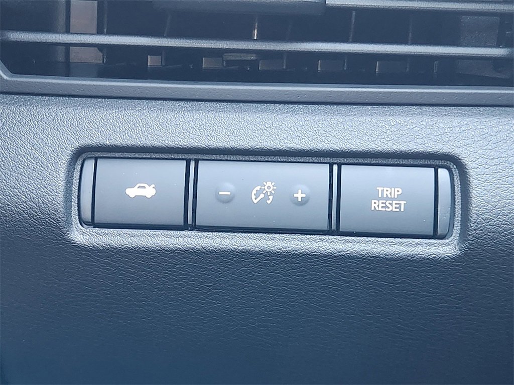 New 2025 Nissan Altima 2.5 SR image 17