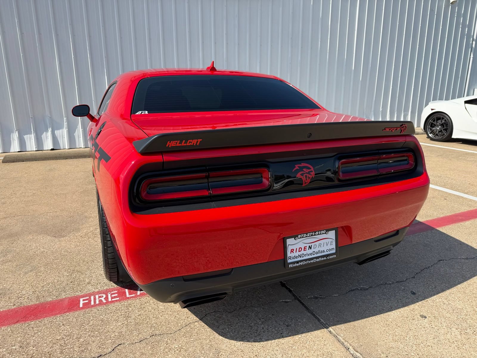Used 2016 Dodge Challenger SRT Hellcat RWD image 5