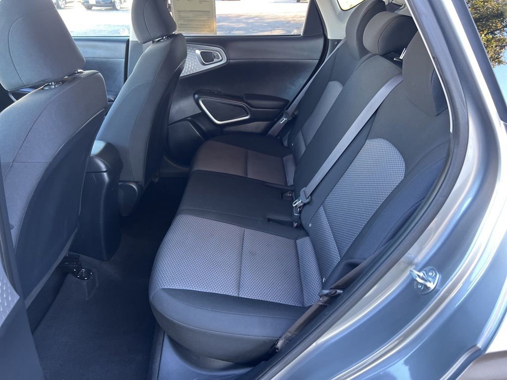 Used 2024 Kia Soul LX w/ Option Group 015 image 17