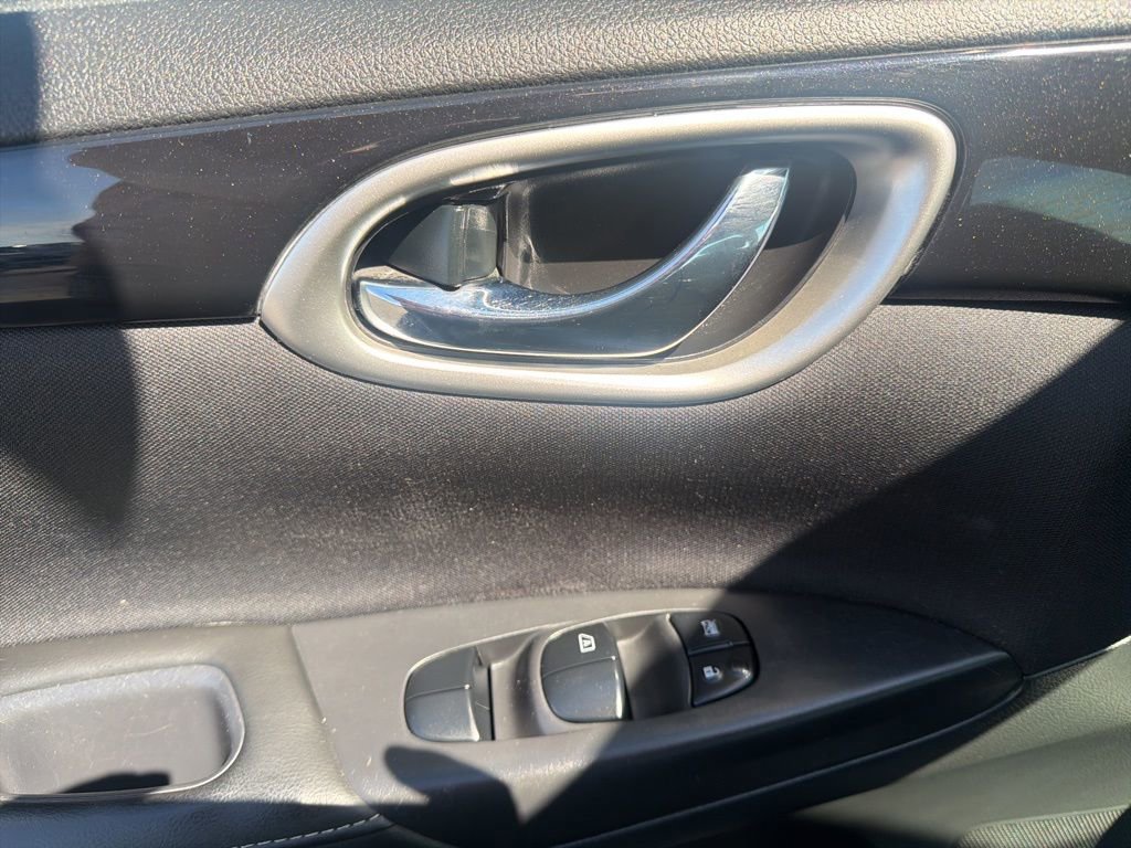 Used 2019 Nissan Sentra SV FWD image 10