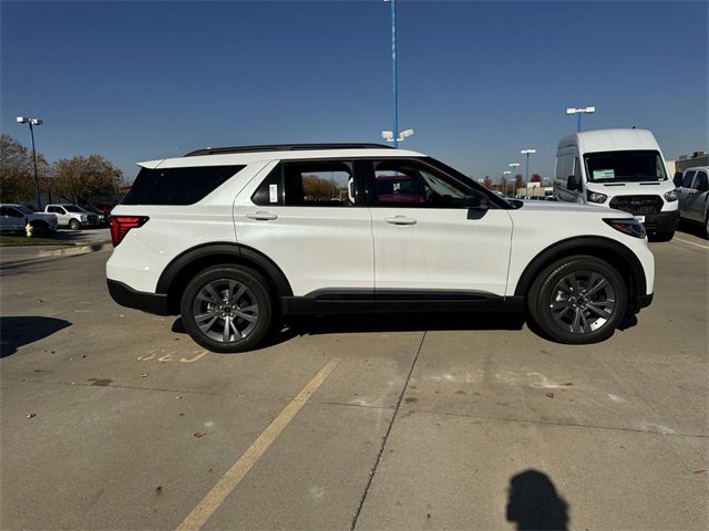 New 2026 Ford Explorer Active w/ Active Comfort Package image 12