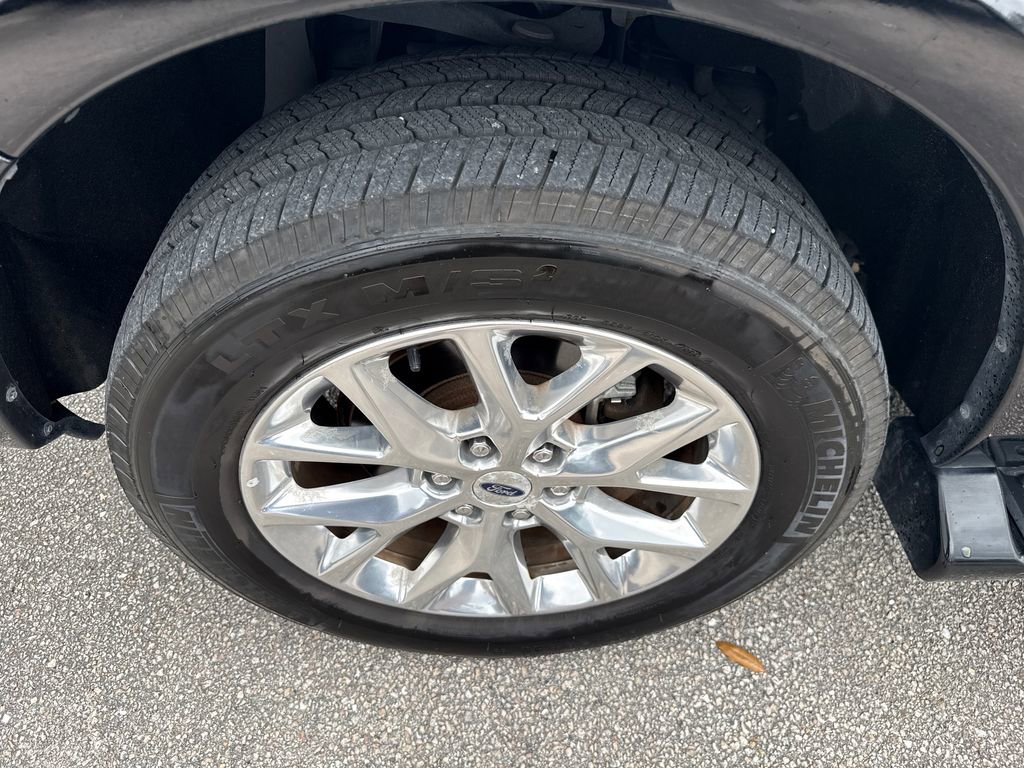 Used 2016 Ford Expedition Limited image 12