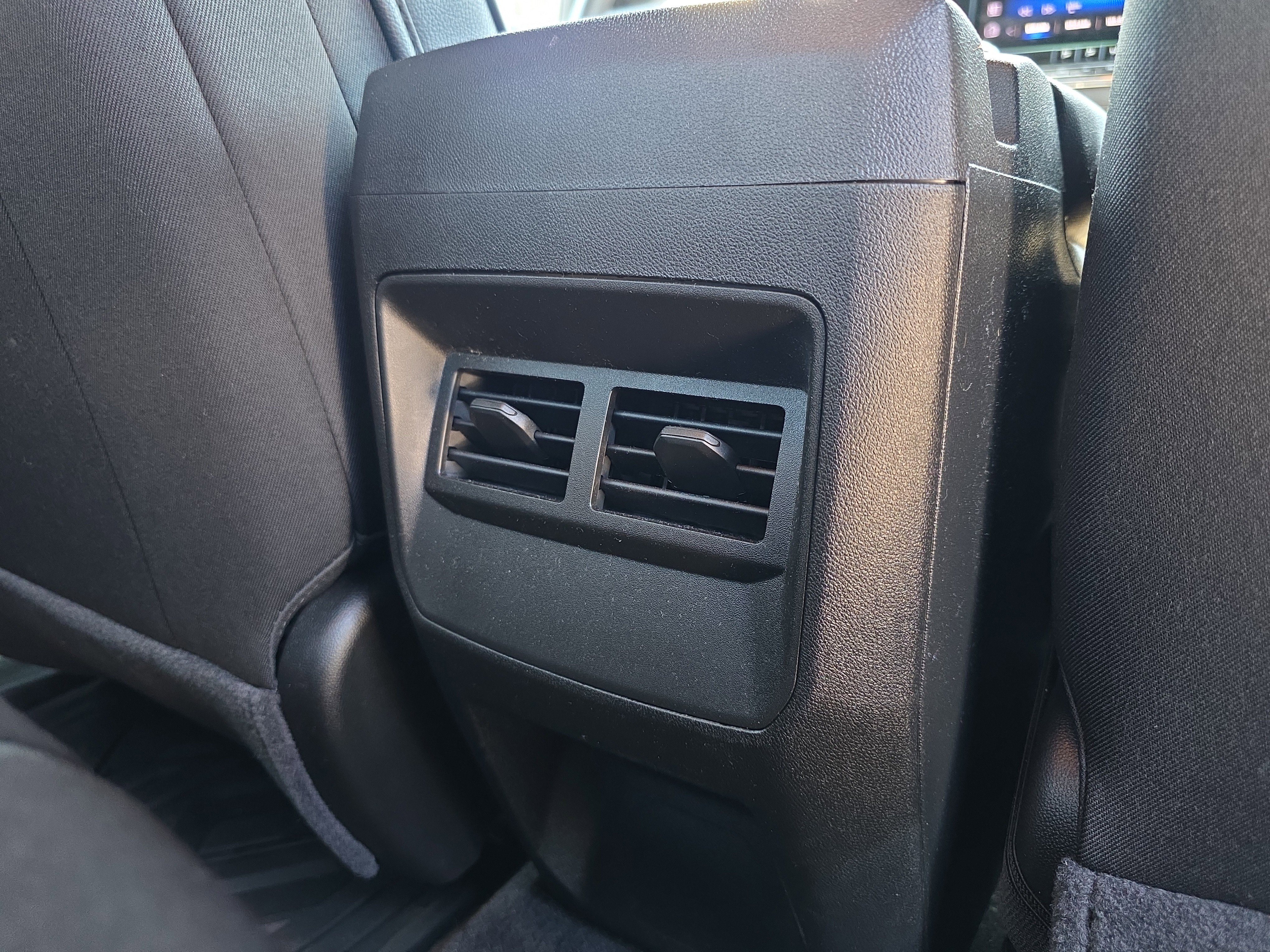 Used 2025 Chevrolet Colorado Trail Boss image 15