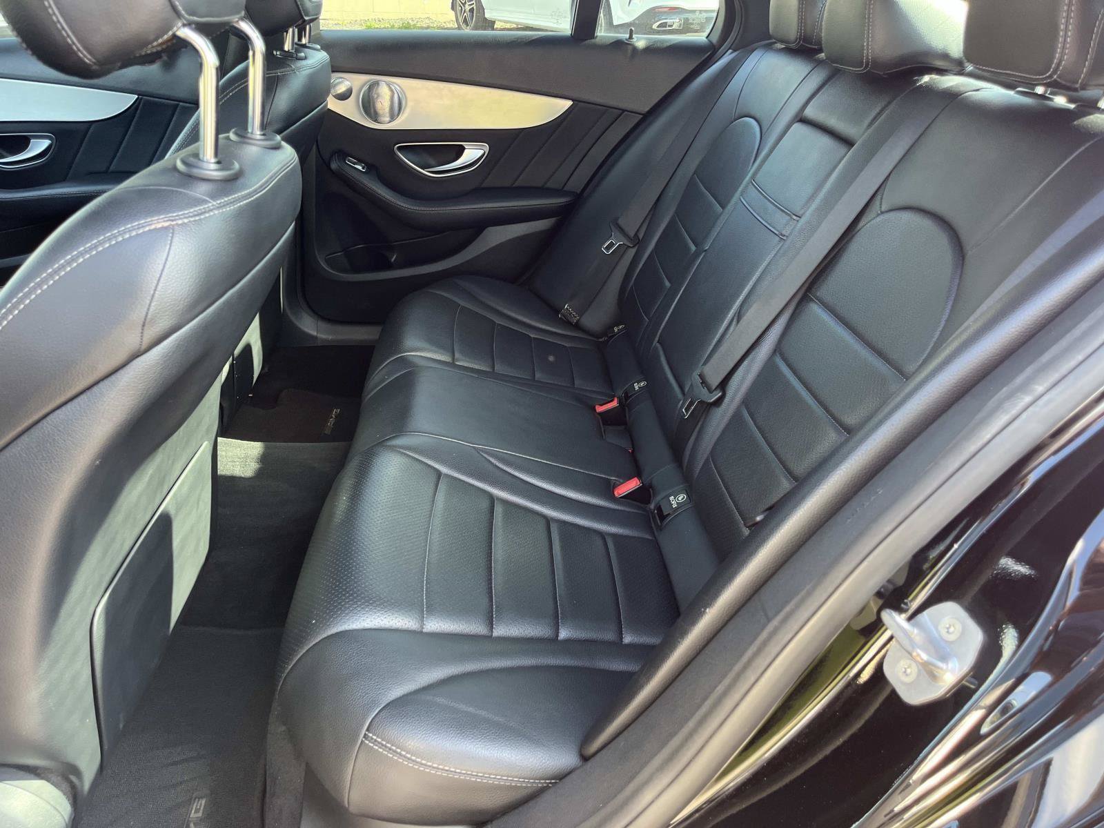 Used 2018 Mercedes-Benz C 300 4MATIC Sedan image 19
