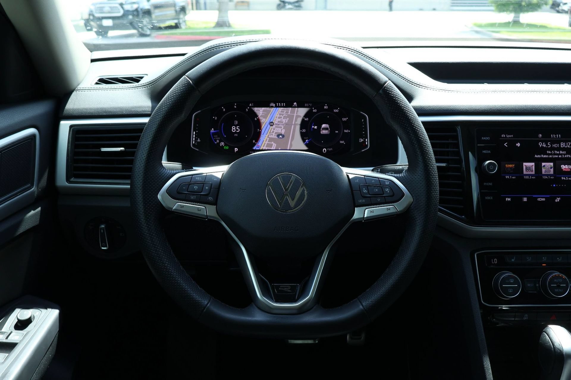 Used 2022 Volkswagen Atlas SEL R-Line AWD/4WD image 15