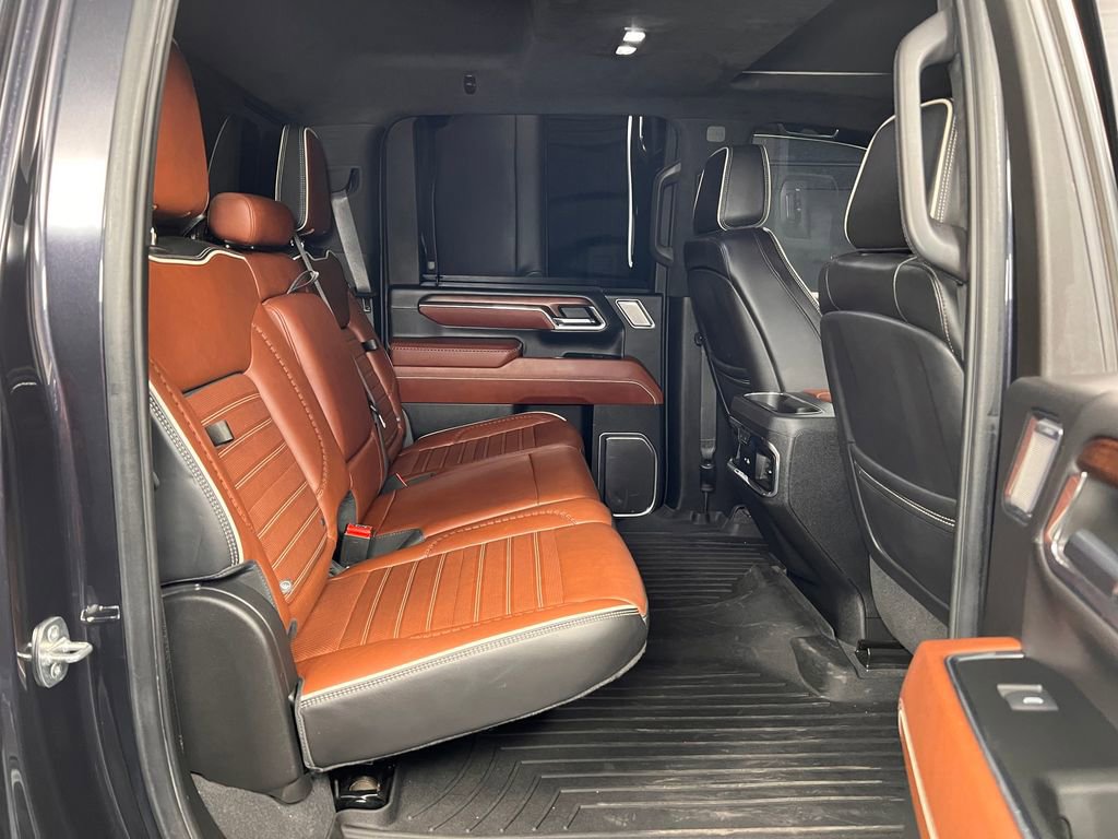 Used 2024 GMC Sierra 3500 Denali Ultimate image 34