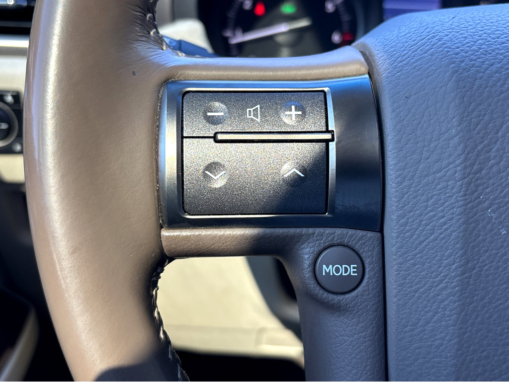 Used 2017 Lexus GX 460 image 20