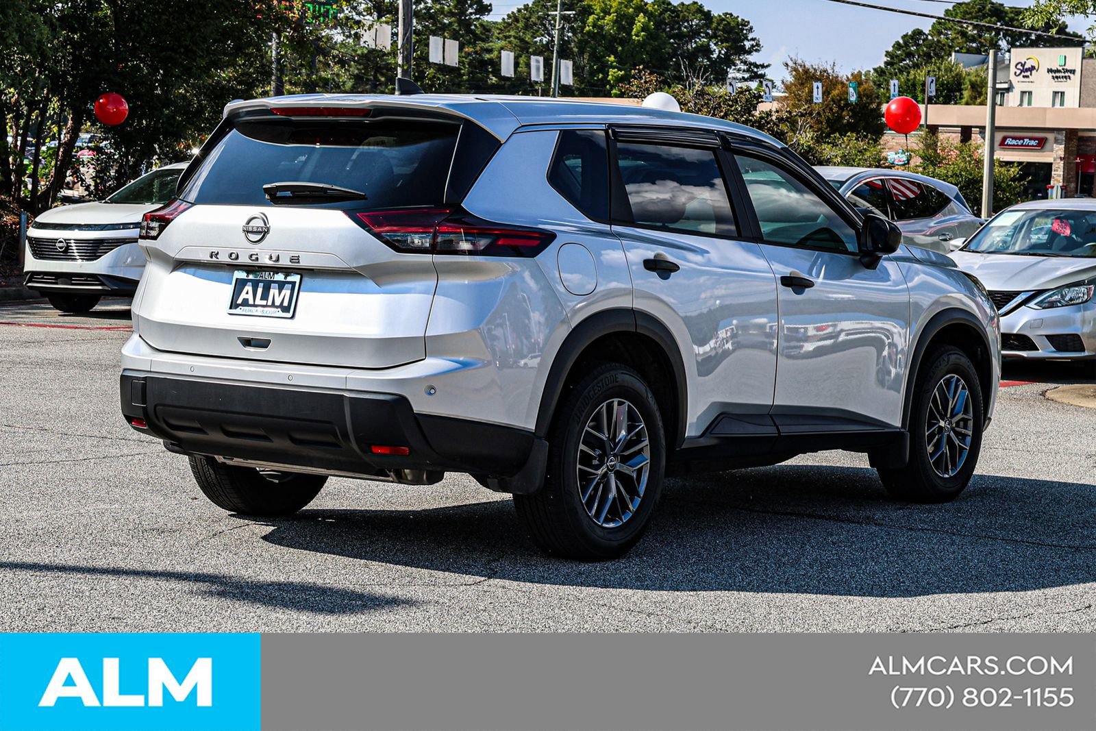 Used 2024 Nissan Rogue S image 7
