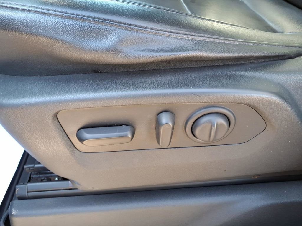 Used 2020 Chevrolet Silverado 1500 LTZ w/ LTZ Premium Package image 17