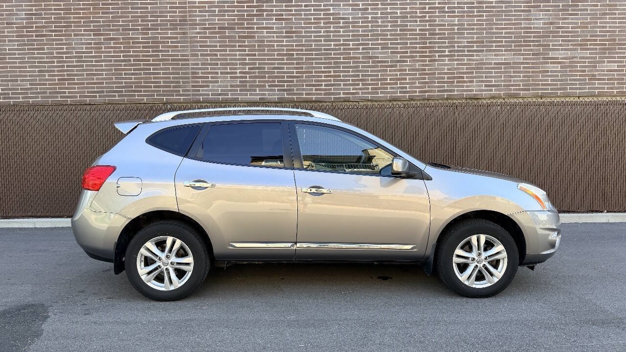 Used 2012 Nissan Rogue SV w/ Premium Pkg AWD/4WD image 2