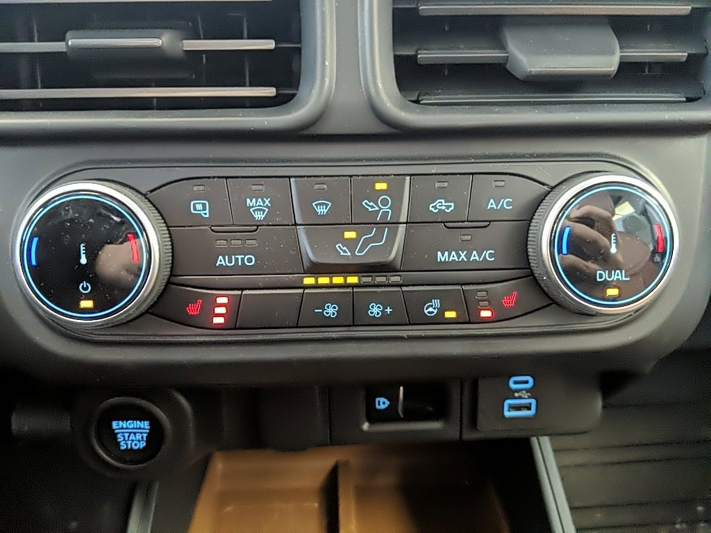 Used 2022 Ford Maverick Lariat w/ Lariat Luxury Package image 24