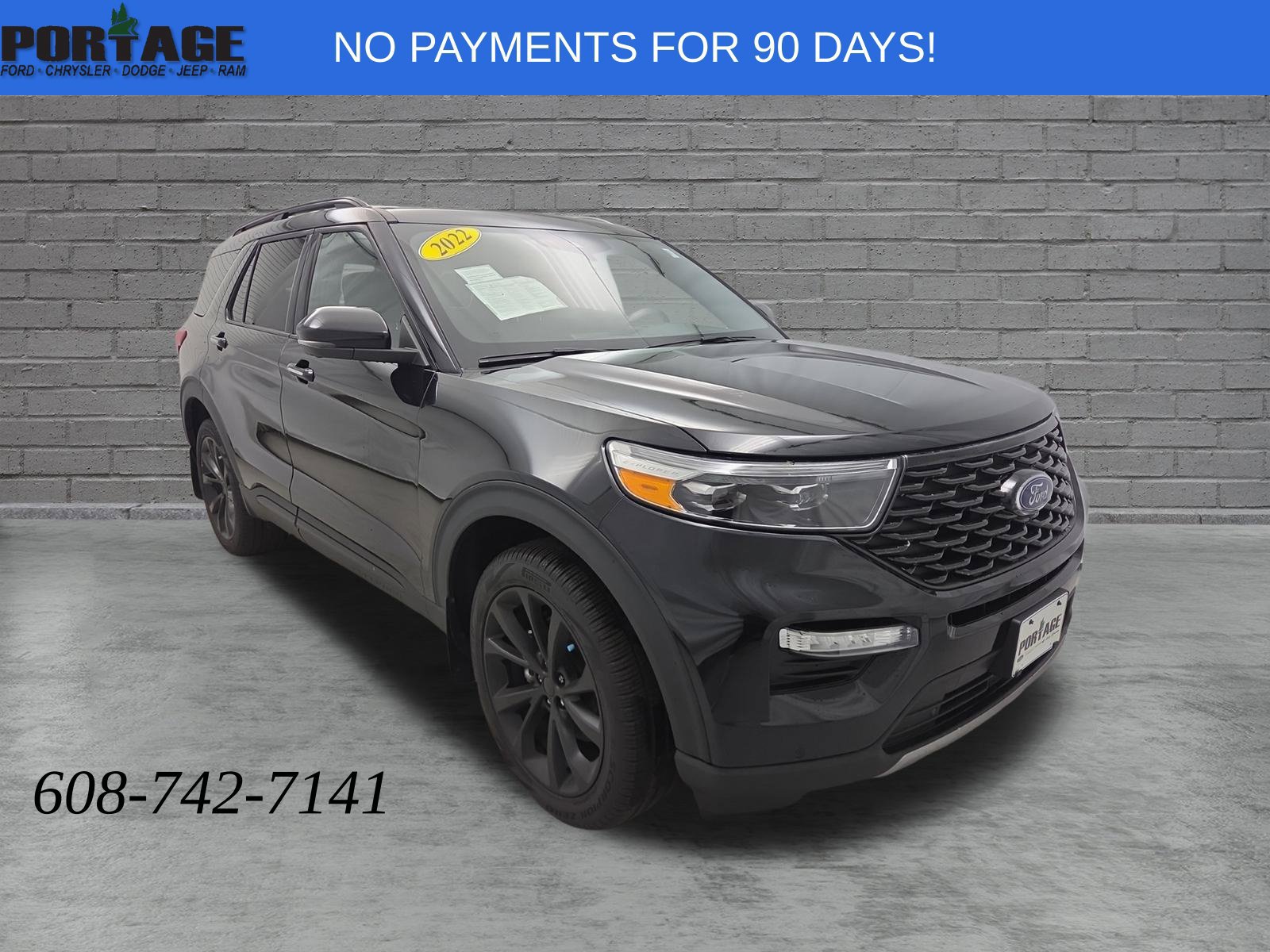 Used 2022 Ford Explorer Platinum w/ Class IV Trailer Tow Package AWD/4WD image 1