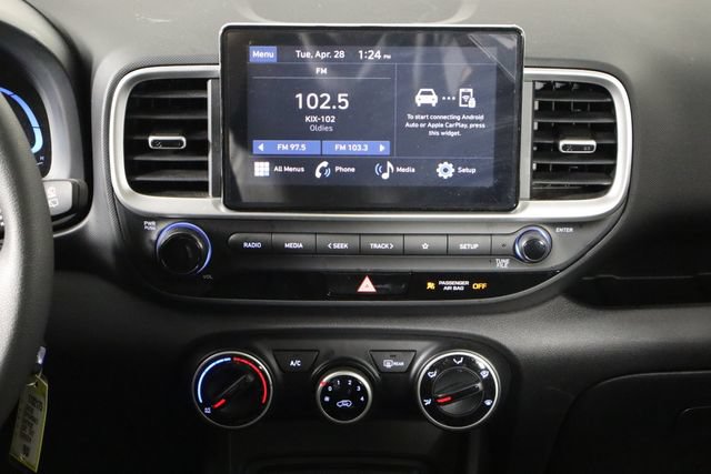 Used 2025 Hyundai Venue SE FWD image 16