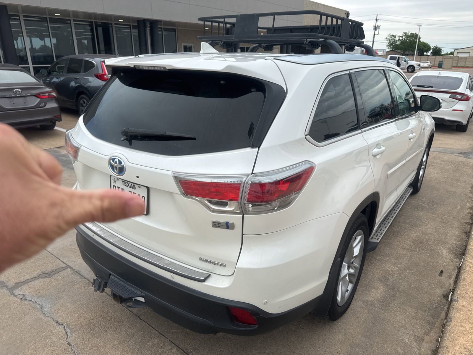 Used 2015 Toyota Highlander Limited Platinum AWD/4WD image 5