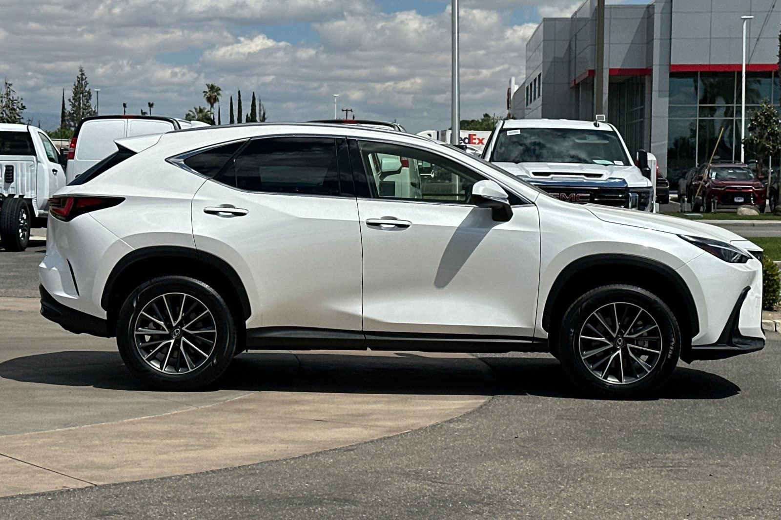 Used 2025 Lexus NX 250 FWD image 3