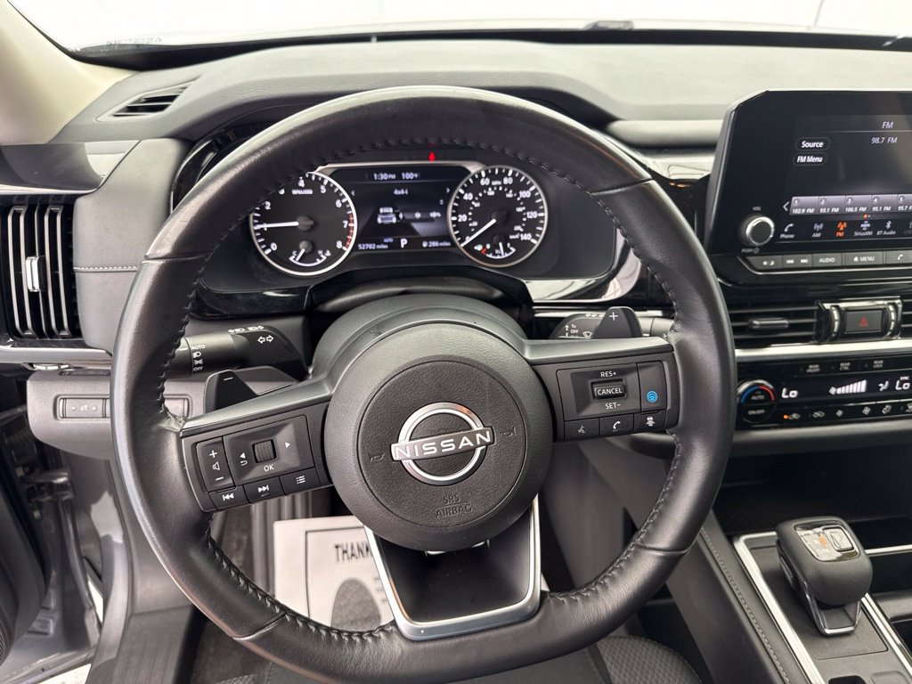 Used 2024 Nissan Pathfinder SV AWD/4WD image 25