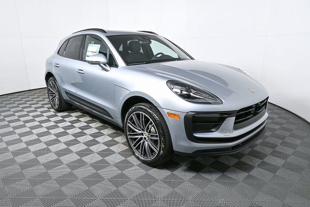 Certified 2026 Porsche Macan AWD/4WD image 25