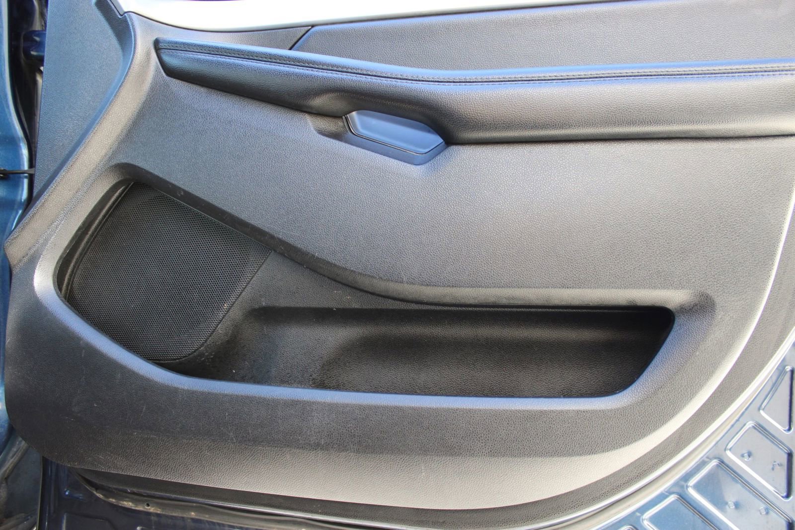 Used 2017 Ford Explorer XLT w/ Equipment Group 201A image 19