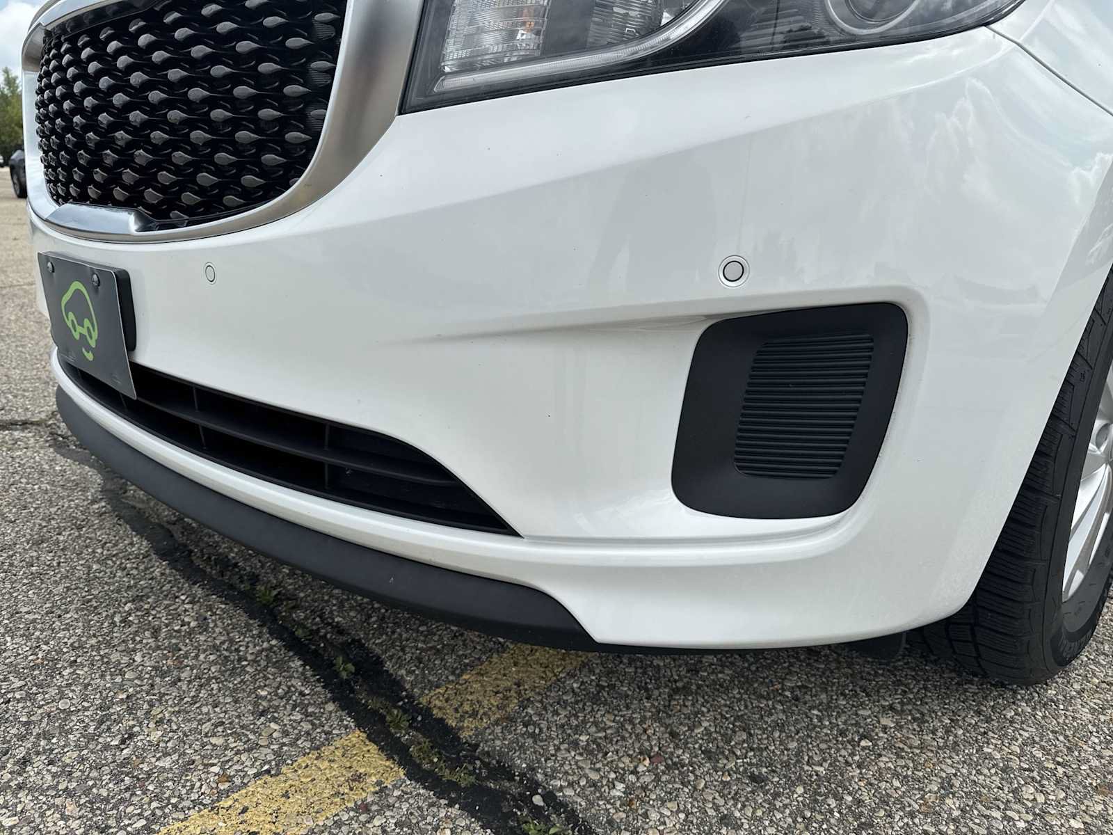 Used 2016 Kia Sedona LX w/ LX Essentials Premium Package FWD image 4