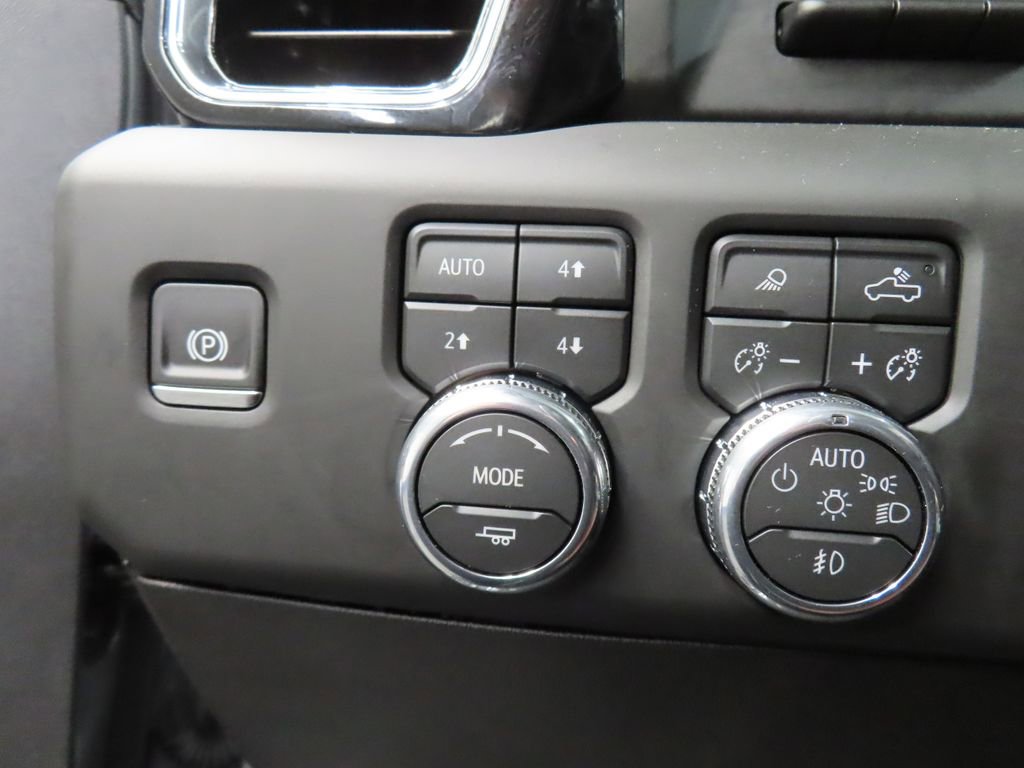 Used 2026 GMC Sierra 1500 Denali Ultimate w/ LPO, Black Badging Package AWD/4WD image 50