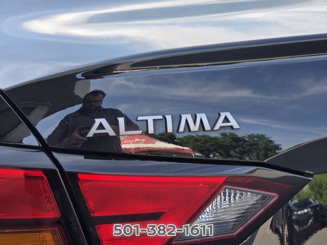 Used 2025 Nissan Altima 2.5 SV FWD image 3