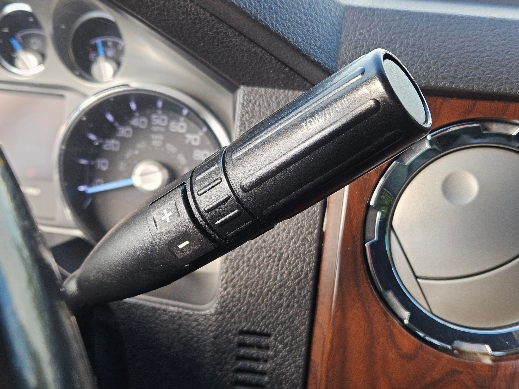 Used 2012 Ford F350 Lariat w/ Chrome Pkg AWD/4WD image 27