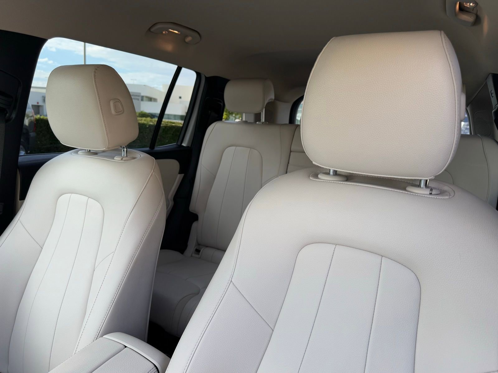 Used 2023 Mercedes-Benz EQB 300 4MATIC image 23