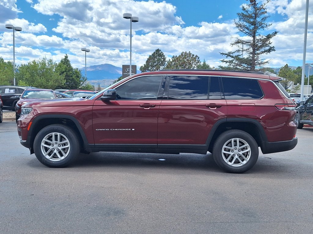 Used 2024 Jeep Grand Cherokee L Laredo AWD/4WD image 6
